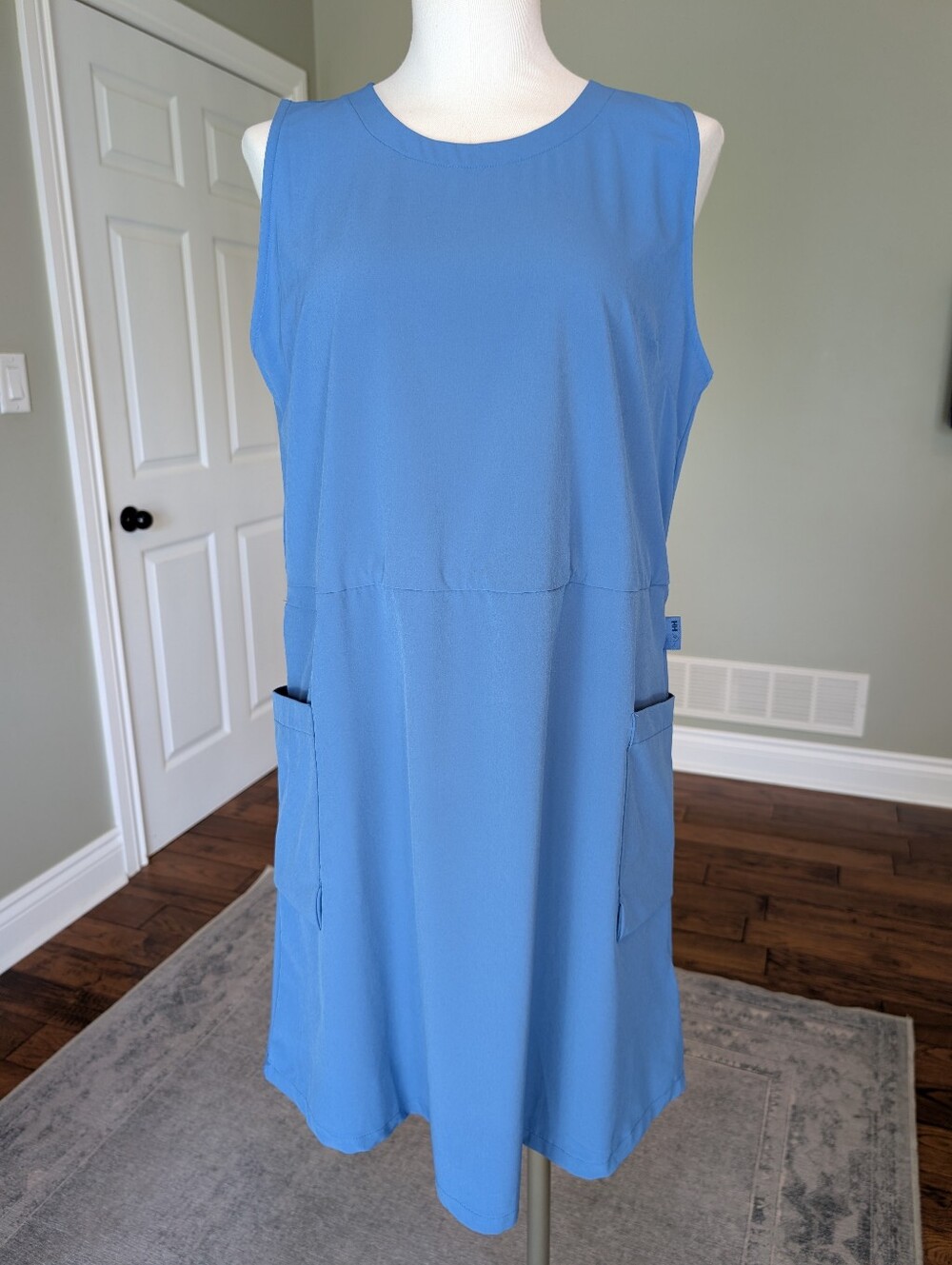 Helly Hansen Viken Dress Blue Travel Hiking Outdoor UPF 50+ Size L
